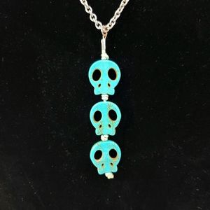Vintage Southwest Turquoise Skull Pendant Necklace
